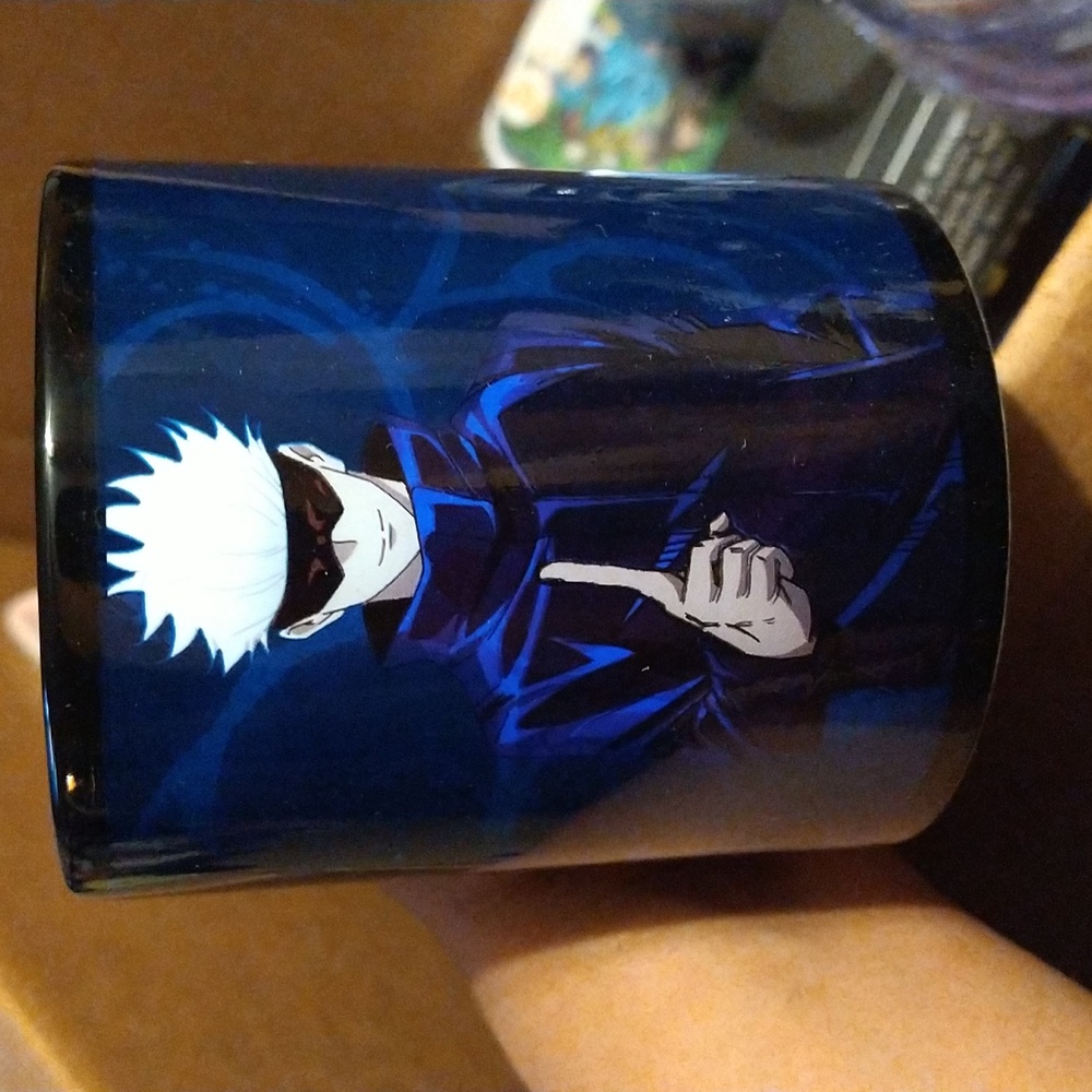 Gojo Color Changing Mug - Picture 2 of 4